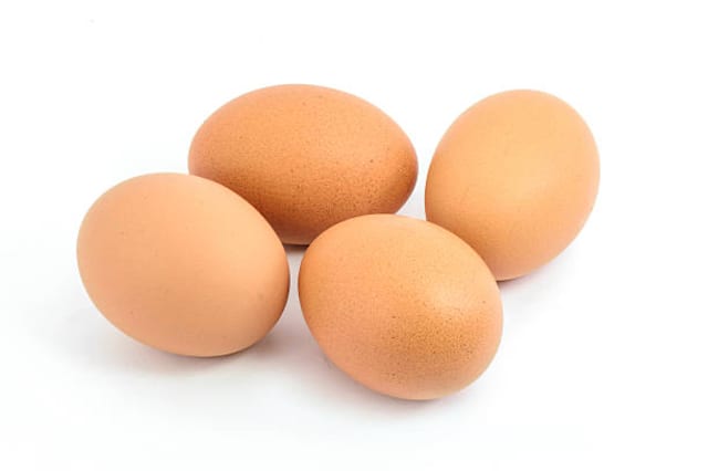 4 Eggs.